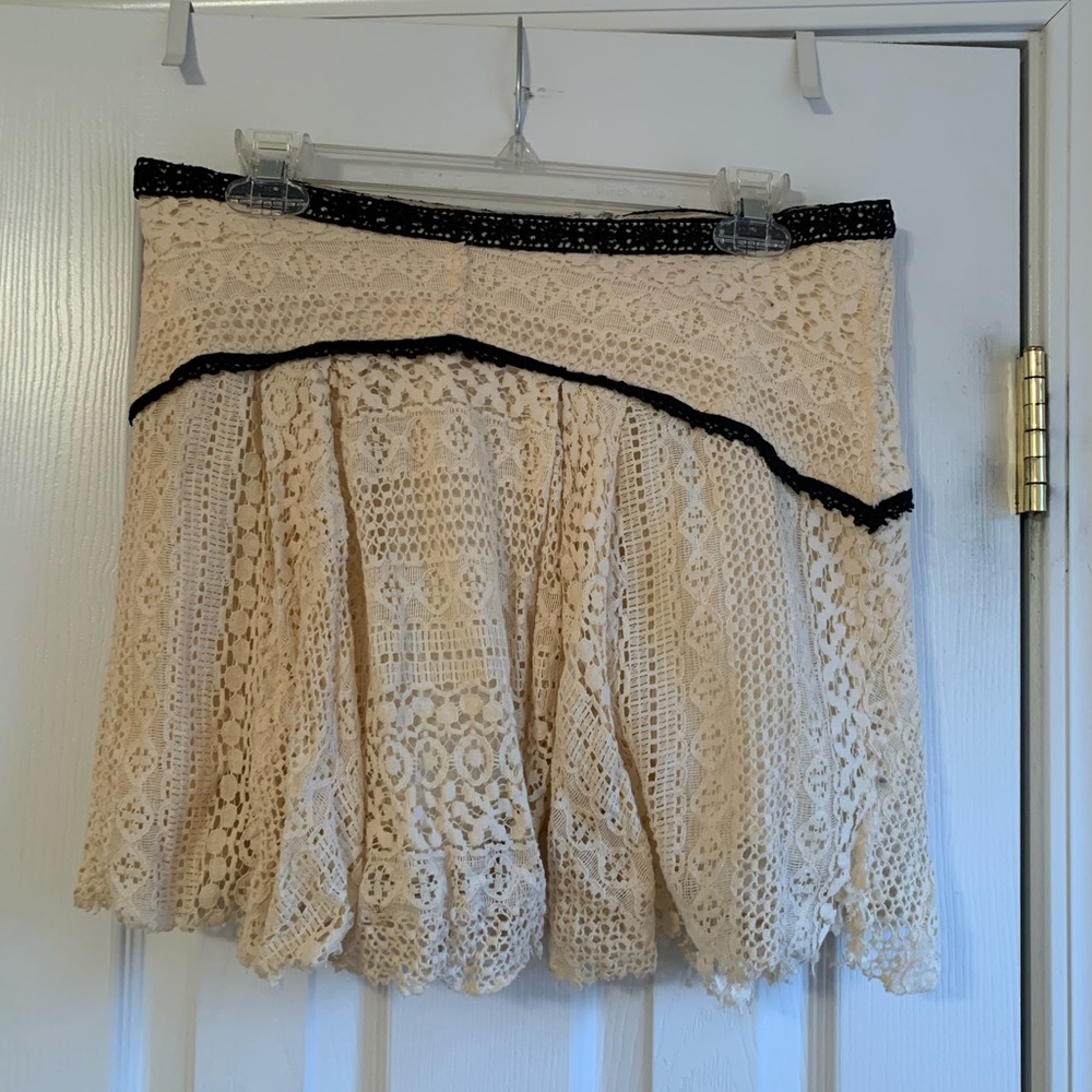 Free People cream colored lace mini skirt